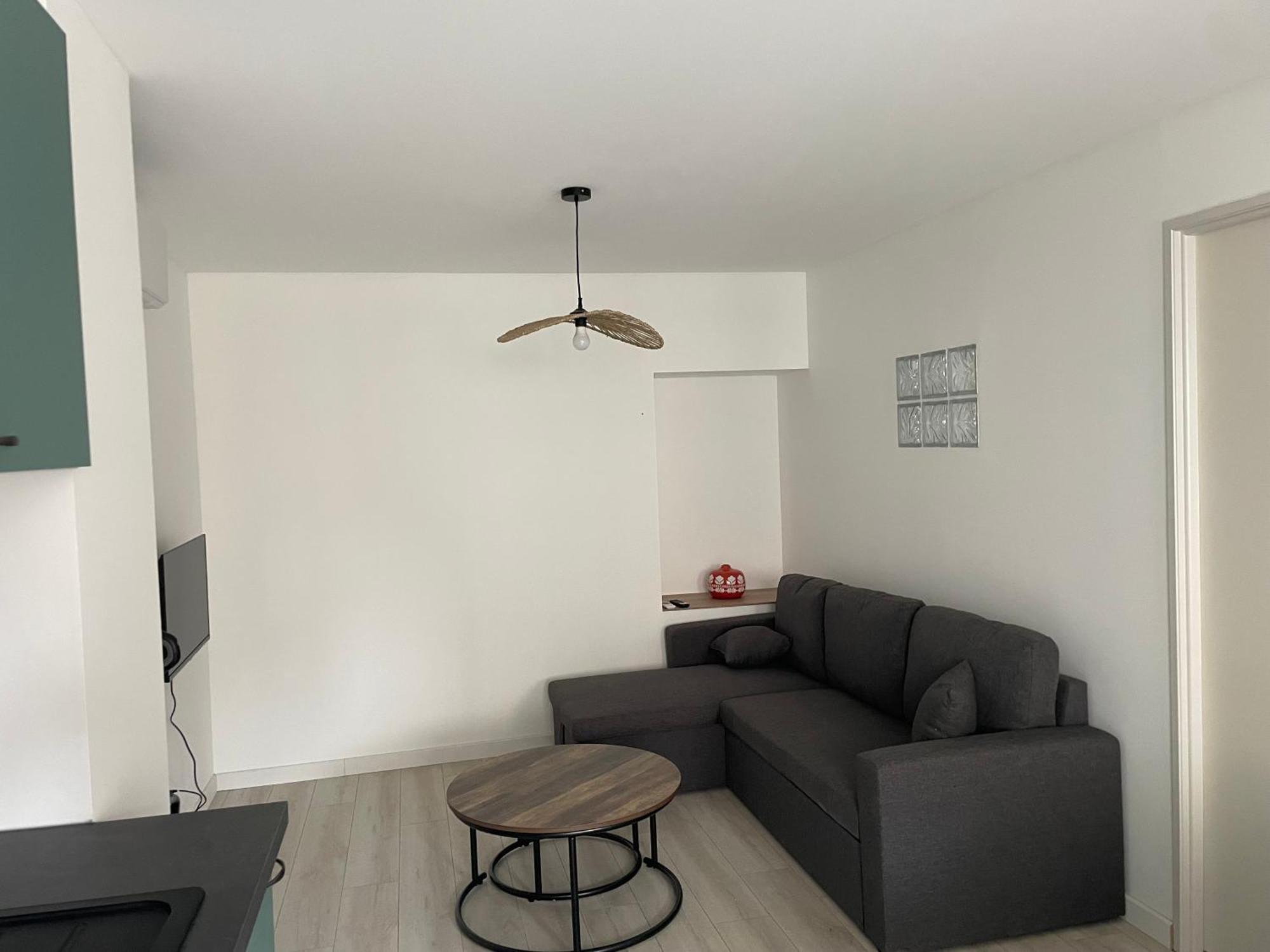 L Exotique Lägenhet Marlieux Exteriör bild