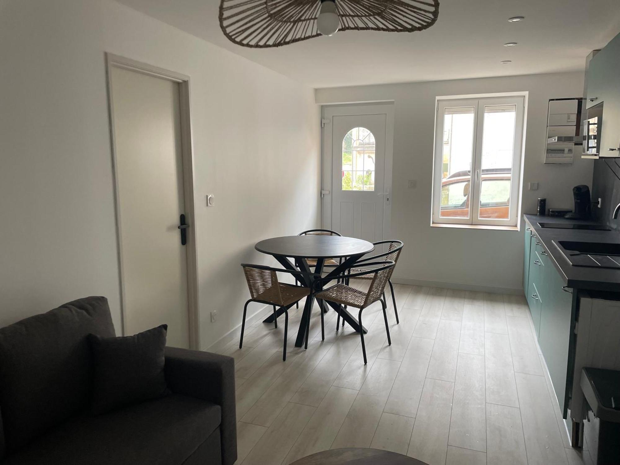 L Exotique Lägenhet Marlieux Exteriör bild